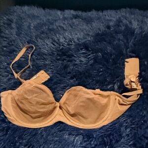 Skims Women's Tan Bra